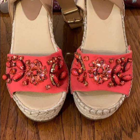 Pink & Creme Cato size 7 Wedges - Picture 2 of 8